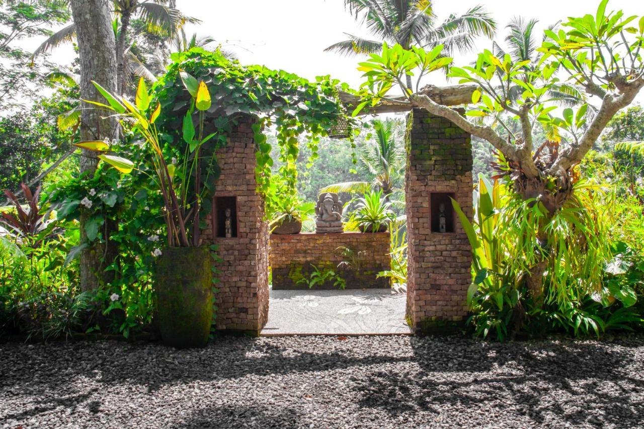 Villa Mahadevi Jungle Retreat Joglo 1 Ubud Exterior foto